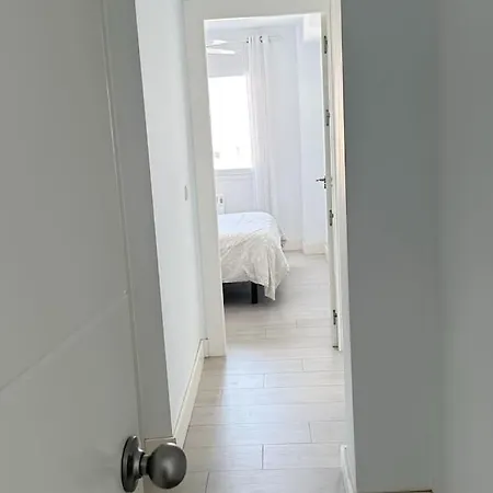 Apartment Piso A 50 M Del Mar - Mejores Vistas De
